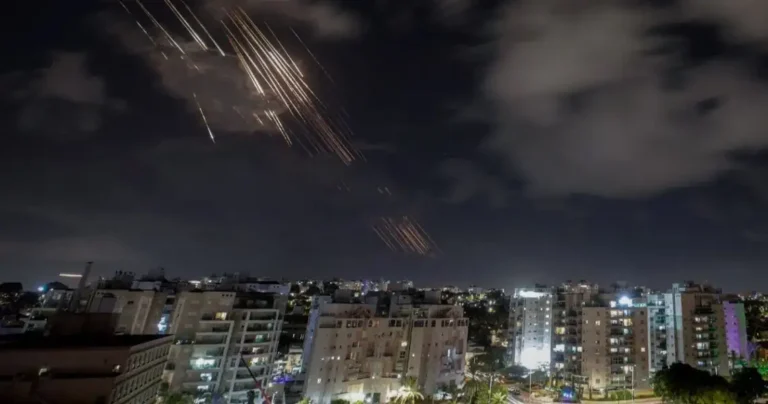 ترمب يأمر ببناء منظومة دفاع صاروخي أمريكية جديدة